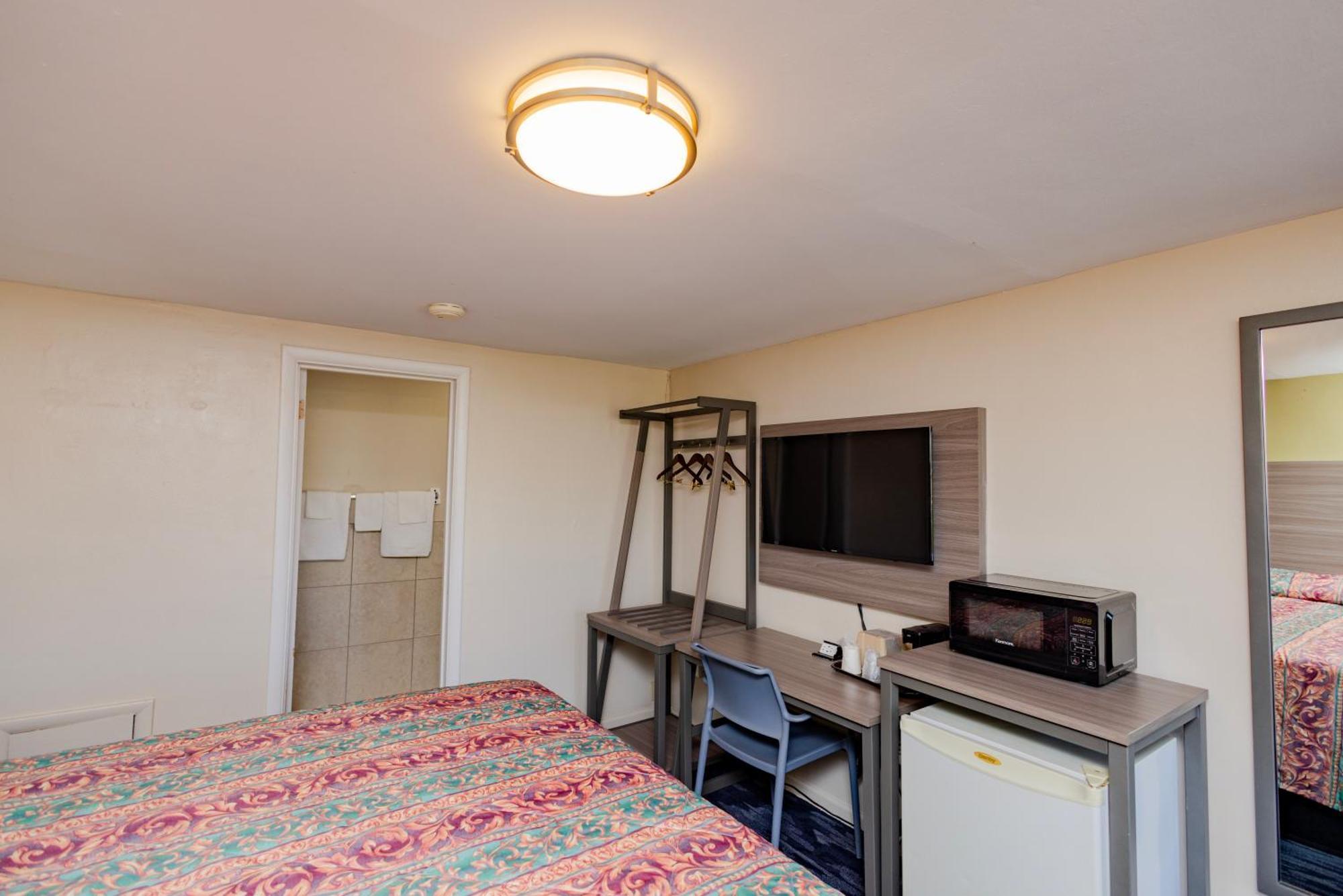 Budget Inn Columbus Lockbourne Exterior foto